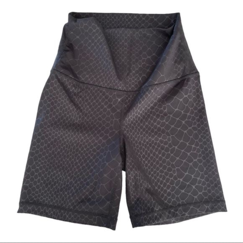 Brand New! 90 Degree workout Bike Shorts. Size Medium